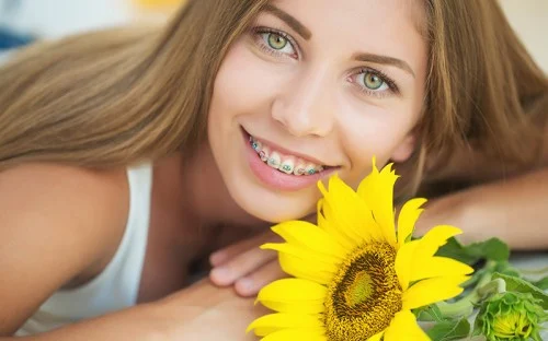 girl smiling with braces